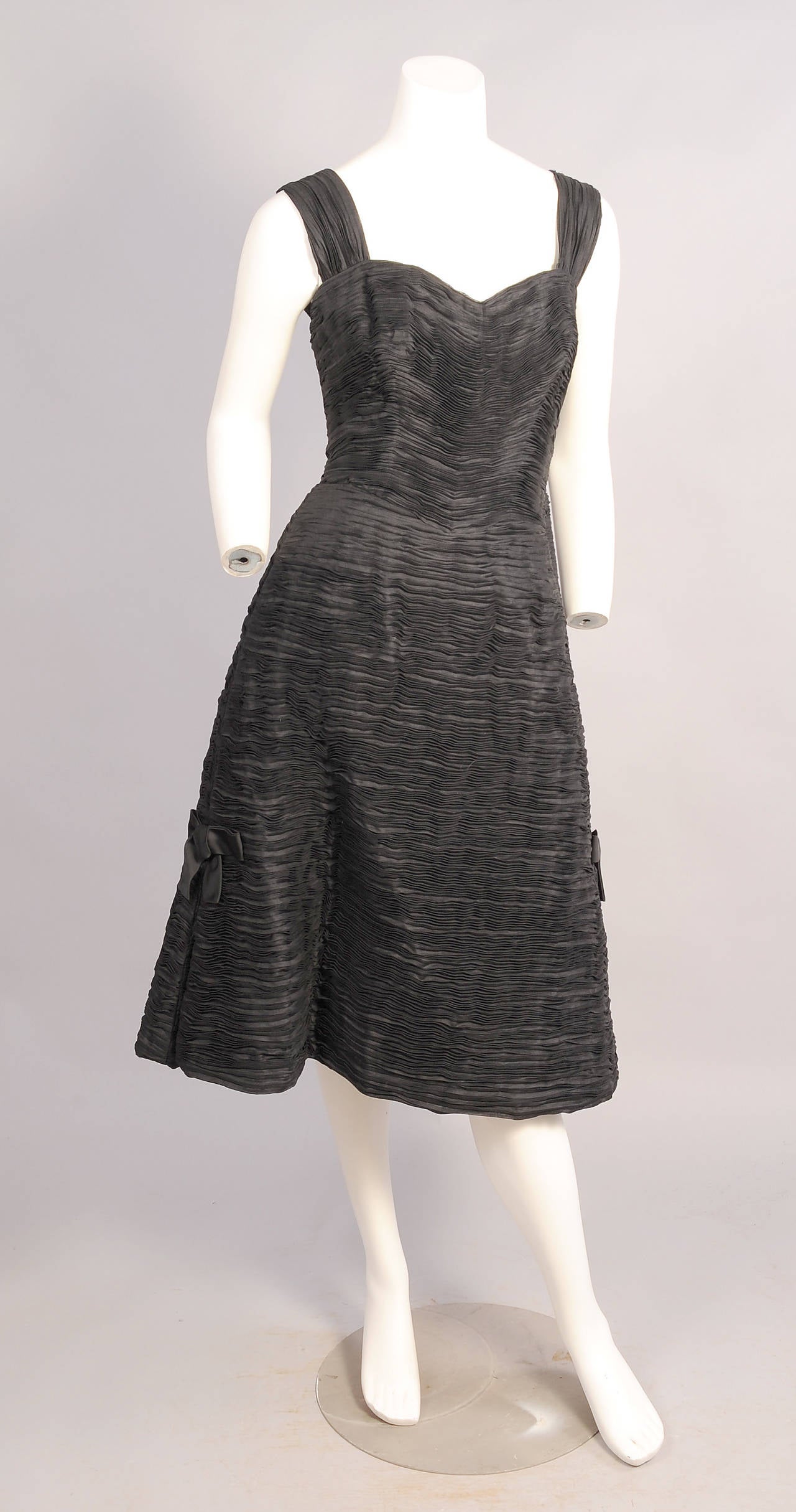 Sybil Connolly Black Pleated Linen Dress For Sale at 1stDibs | sybil ...