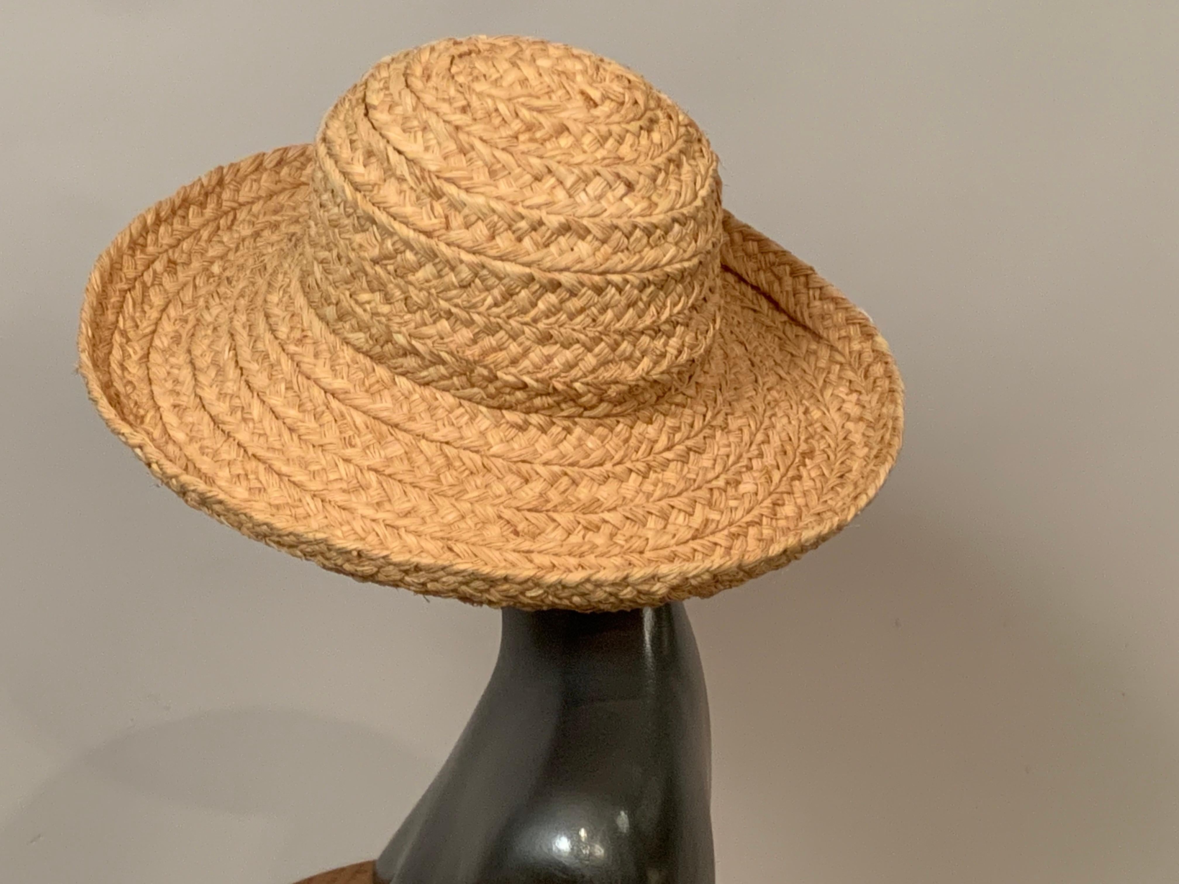 Cappello di paglia Helen Kaminski Nature Tan In condizioni buone in vendita a New Hope, PA