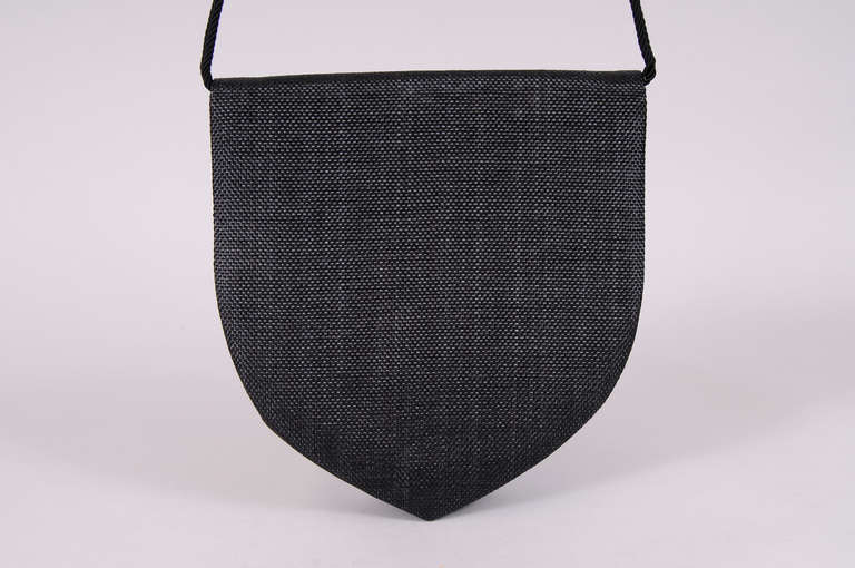 Borsa in paglia con nappe in rafia di Yves Saint Laurent In condizioni ottime a New Hope, PA