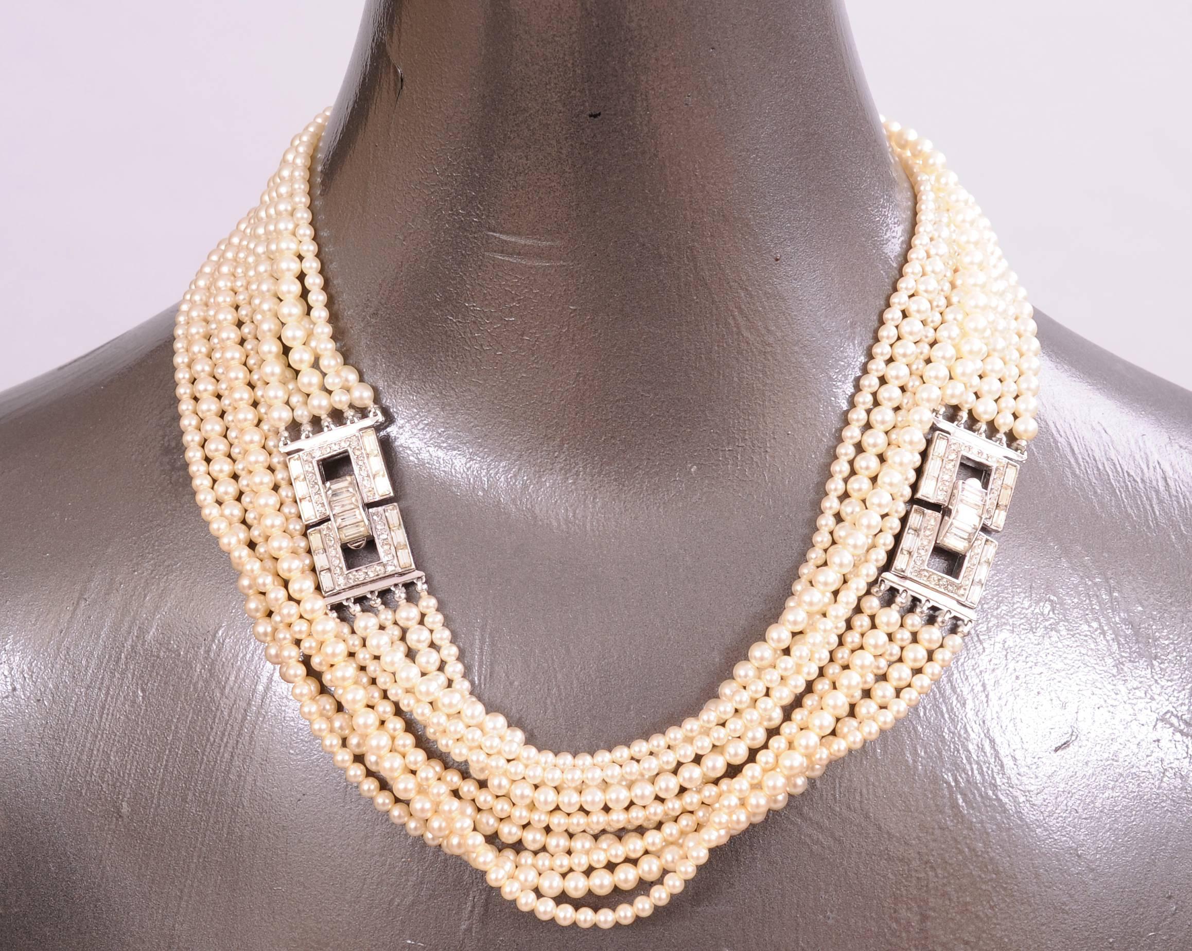 Trifari 3 in 1 Pearl Necklace In Excellent Condition In New Hope, PA