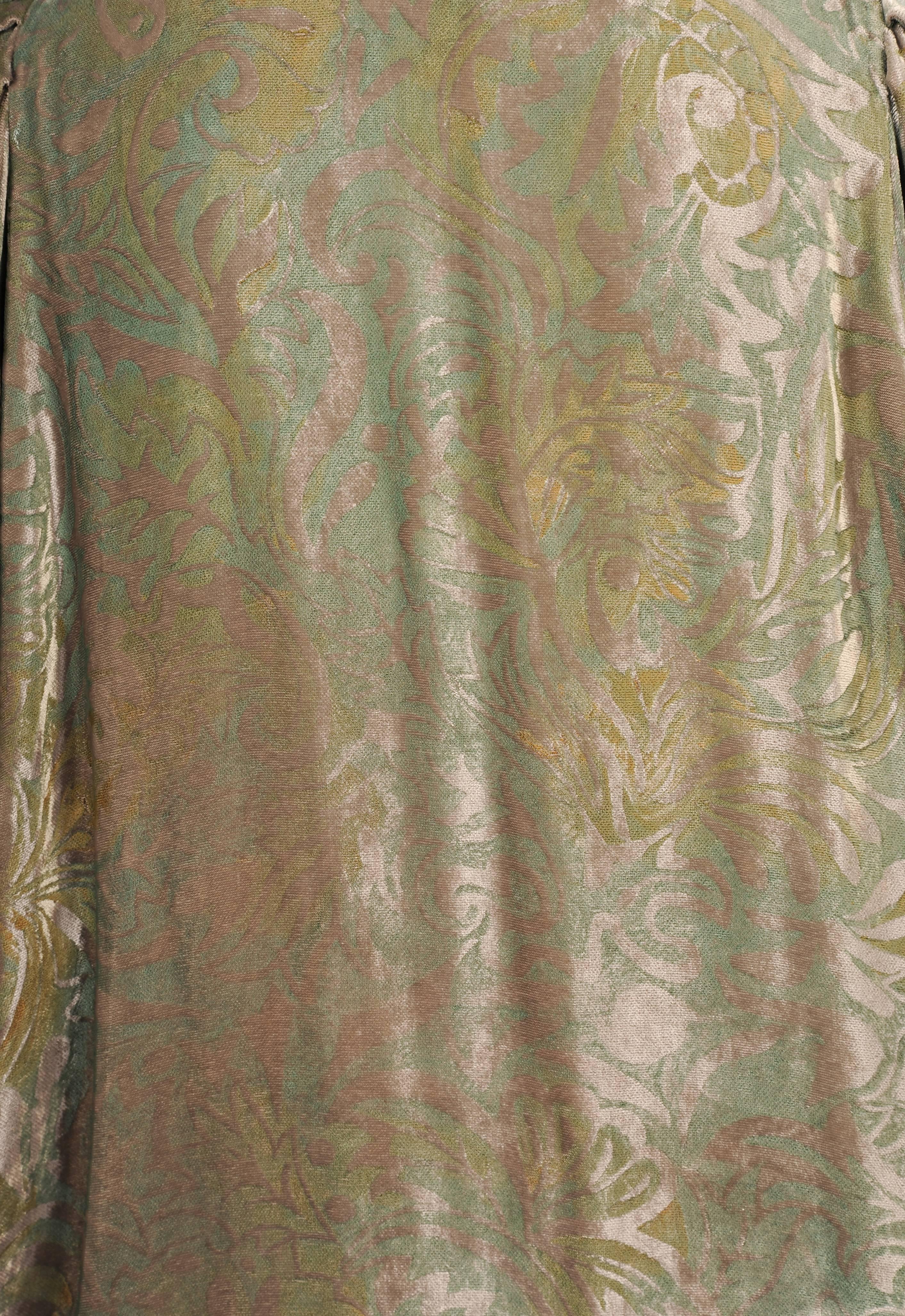 1920's Fortuny Style Stenciled Silk Velvet Evening Jacket im Zustand „Hervorragend“ in New Hope, PA