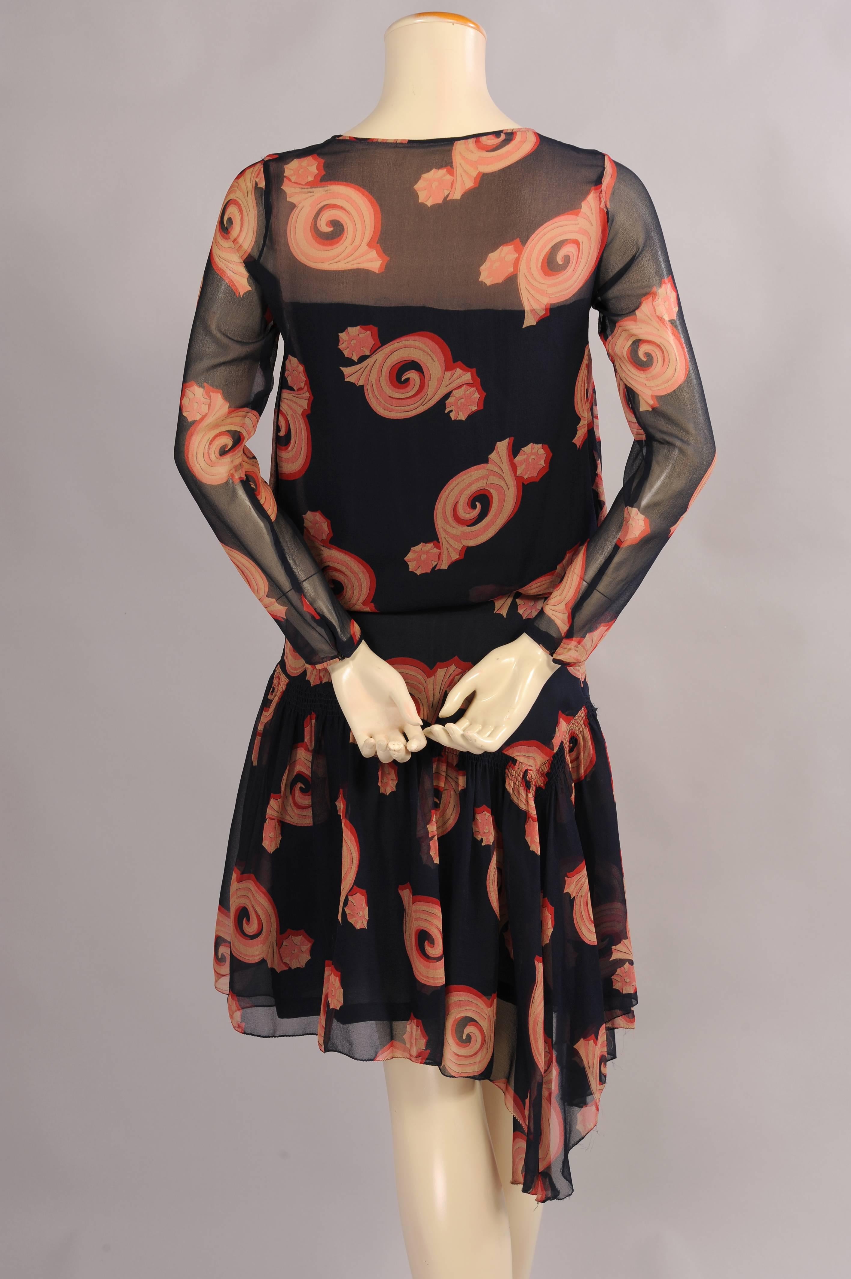 1920's Art Deco Print Silk Chiffon Dress In Excellent Condition In New Hope, PA