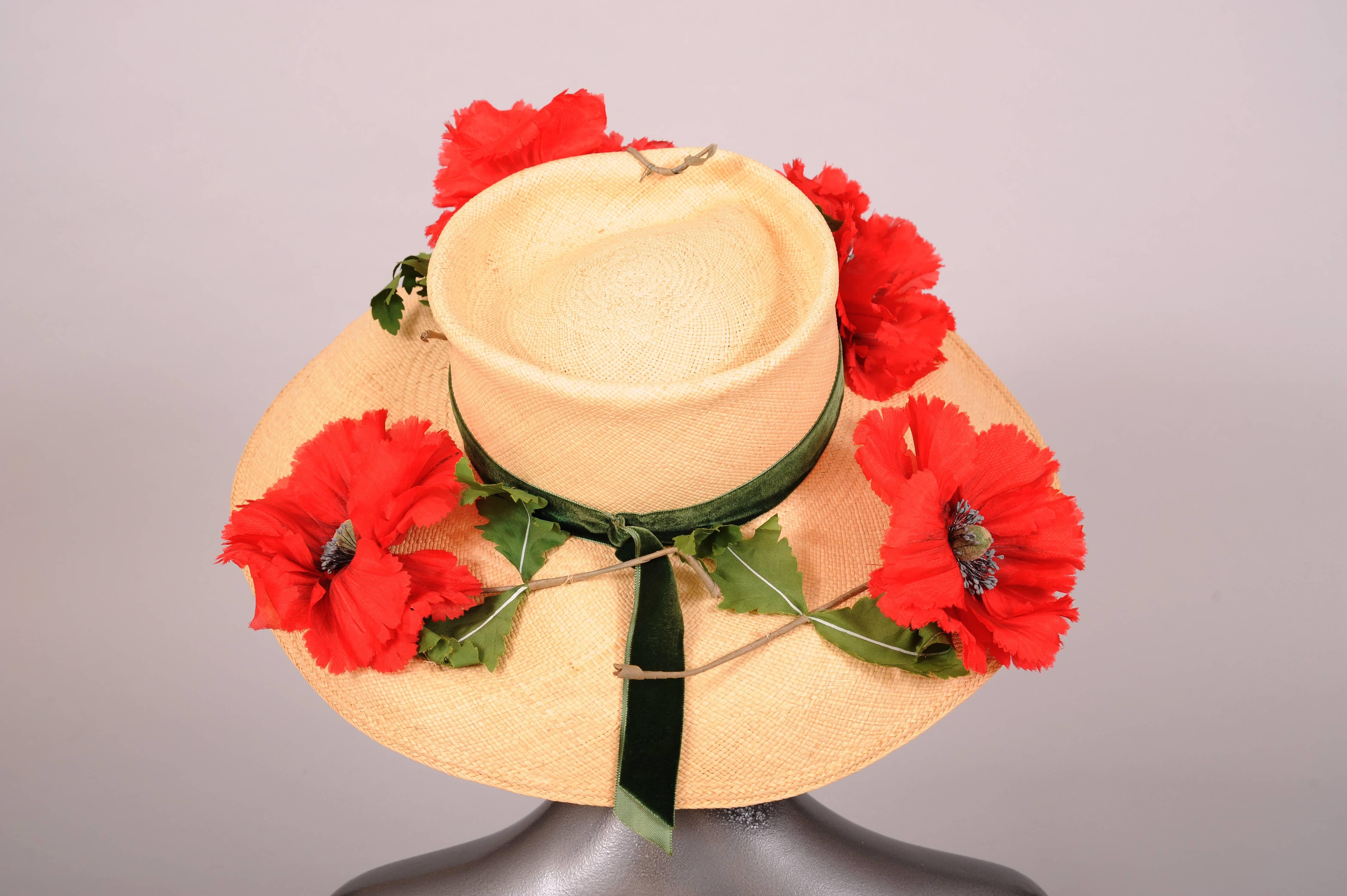 Vintage Saks Fifth Avenue Natural Straw Hat with Silk Poppies In Excellent Condition In New Hope, PA