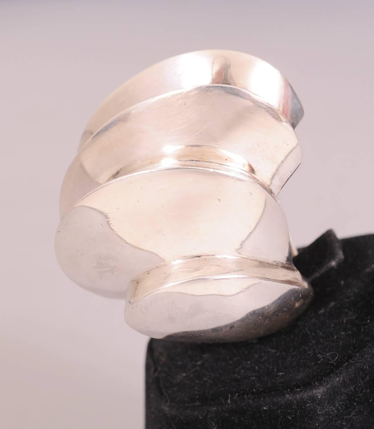  Massive Modernist Sterling Silver Ring In Excellent Condition In New Hope, PA