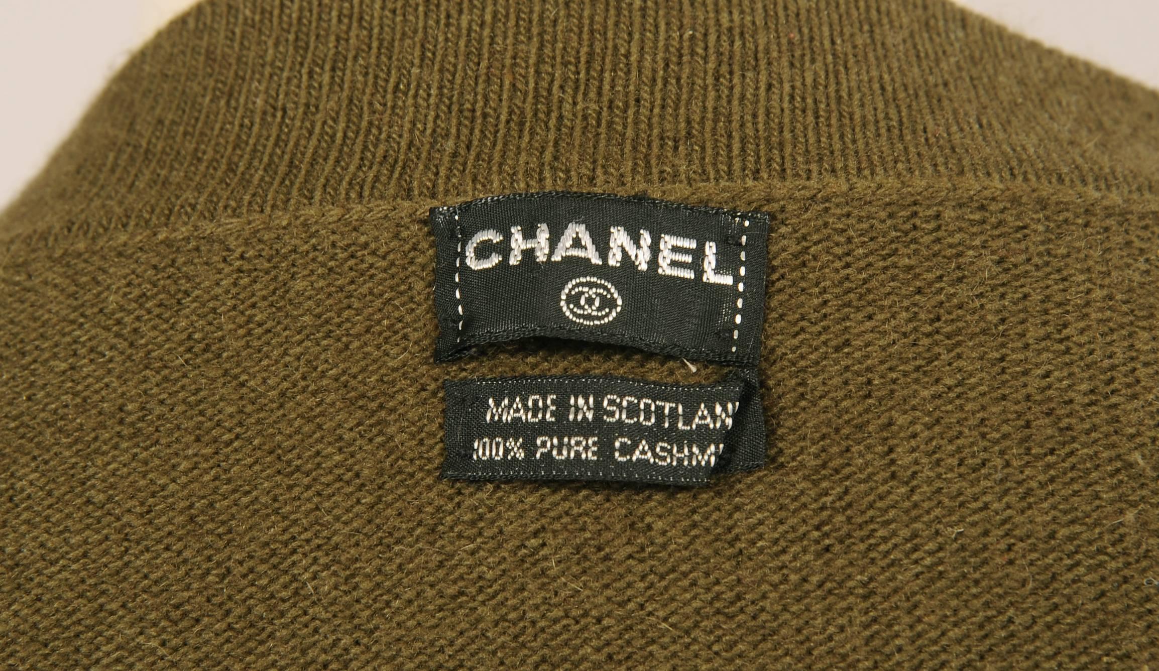 Chanel Olive Green Scottish Cashmere Cardigan Sweater In Excellent Condition In New Hope, PA