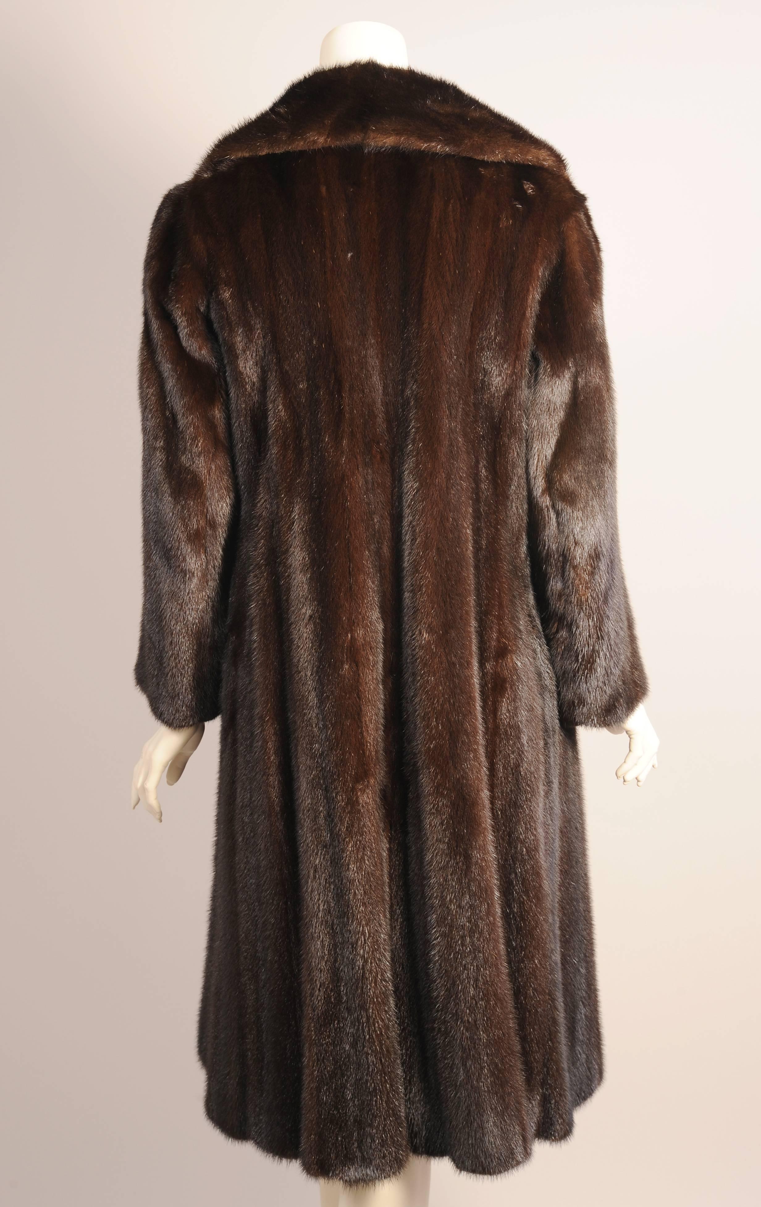 Classic Dark Ranch Mink Coat In Excellent Condition In New Hope, PA