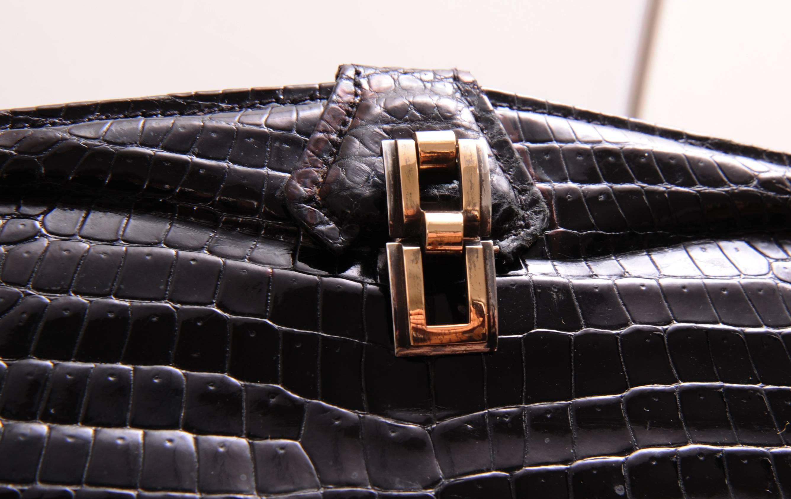 Chic Black Crocodile Evening Bag Hallmarked Sterling and Gold Clasp In Excellent Condition For Sale In New Hope, PA