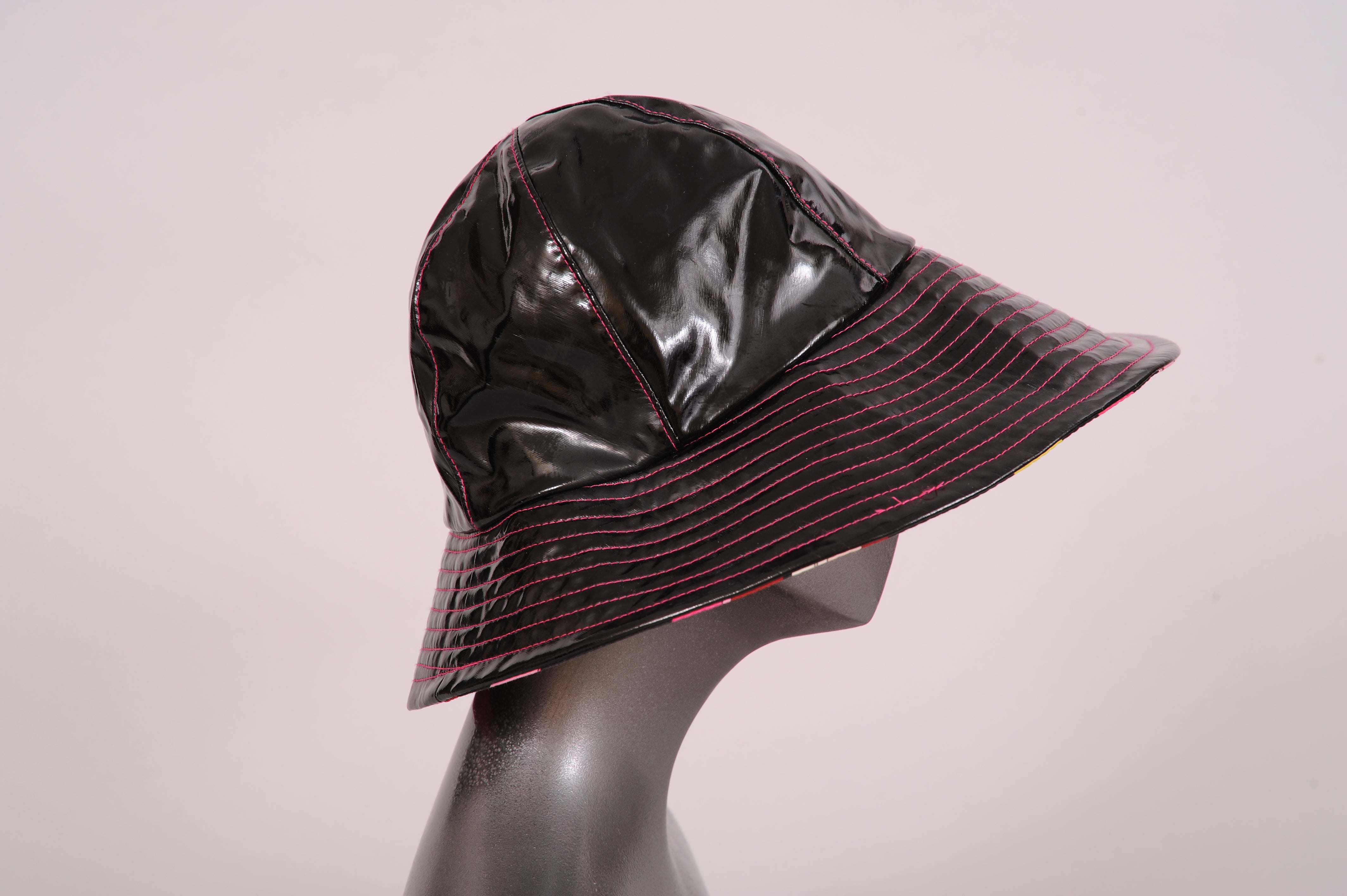 maribou bucket hat