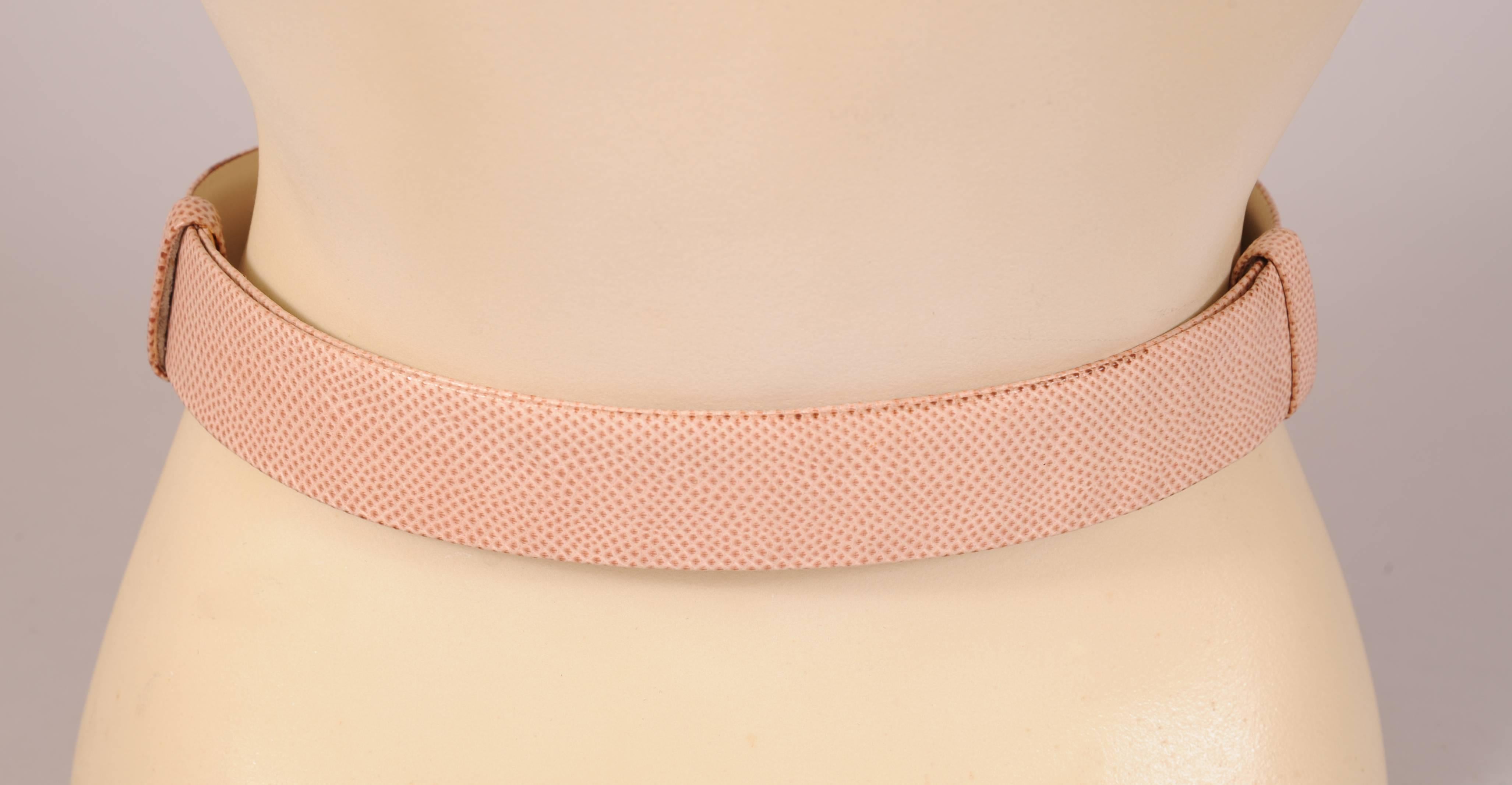 Judith Leiber Pink/Beige Adjustable Karung Belt In Excellent Condition In New Hope, PA