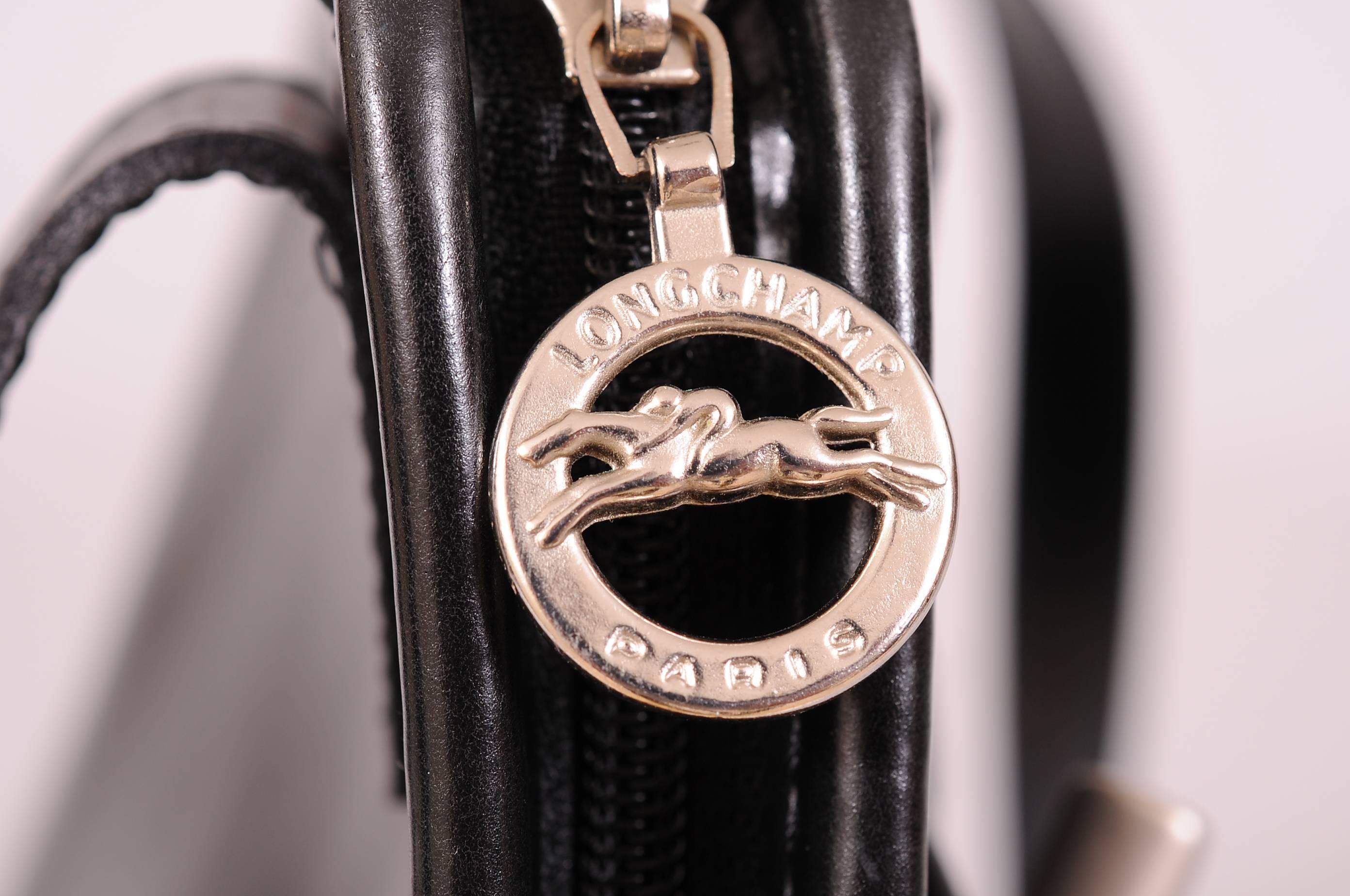 Longchamp Vintage Black Leather Shoulder Bag, Unusual Zipper Opening 2