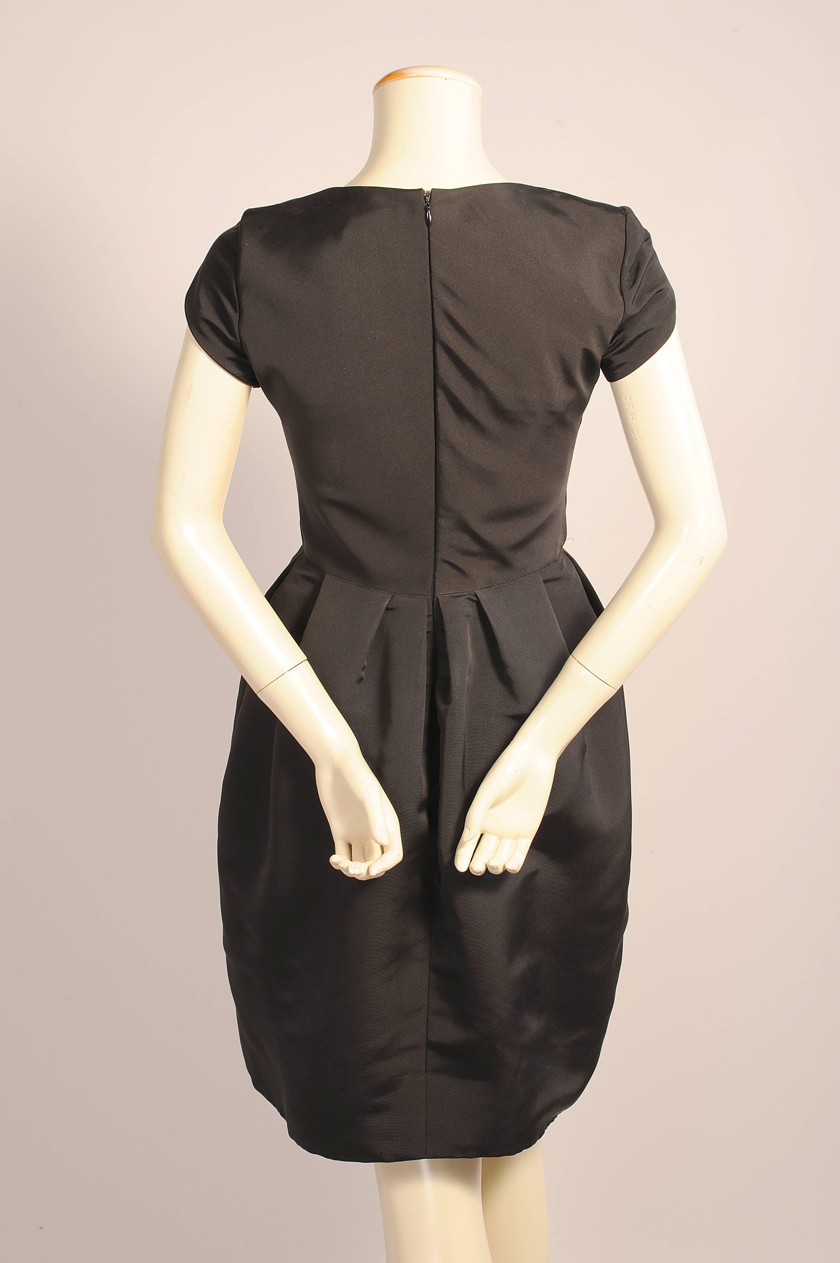 Oscar de la Renta Black Silk Faille Cocktail Dress In Excellent Condition For Sale In New Hope, PA