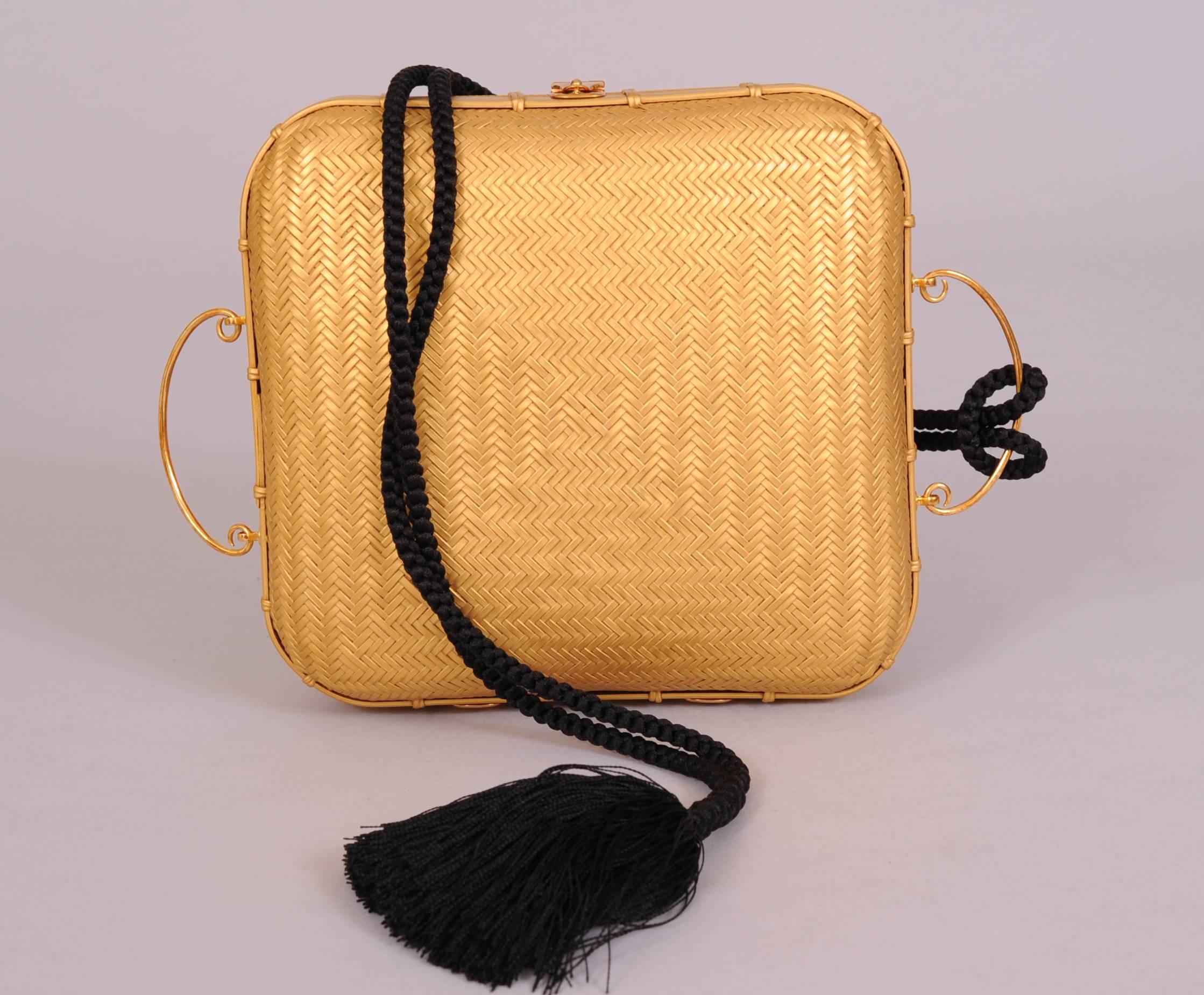 Elsa Peretti Tiffany & Co. 18K Gold, Silk and Hand Woven Bamboo Museum Held Bag  In New Condition In New Hope, PA