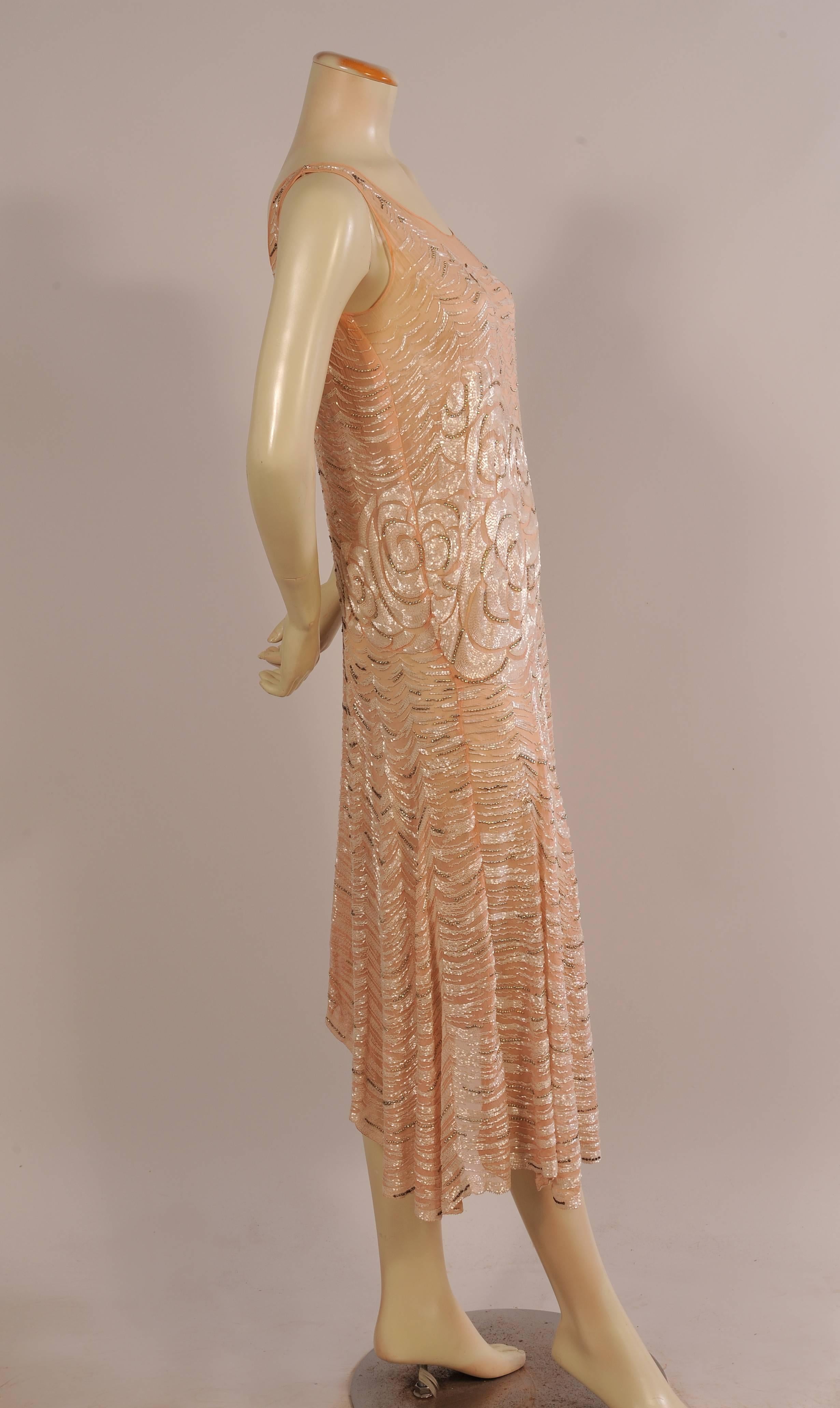 Women's 1920's Beaded Pink Silk Chiffon Gatsby Era Evening Dress For Sale