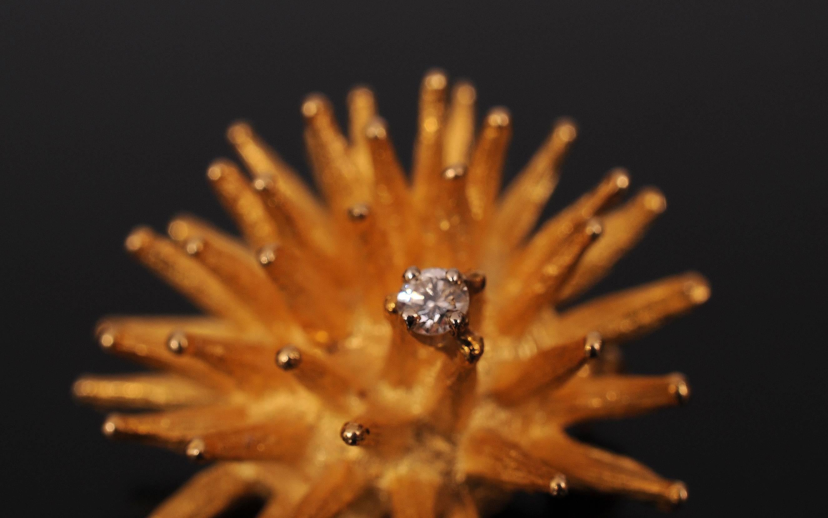 Women's Gold Sea Urchin Pin with Diamond