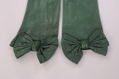 Carlos Falchi British Racing Green Leather Gloves with Bow Decoration Never Worn