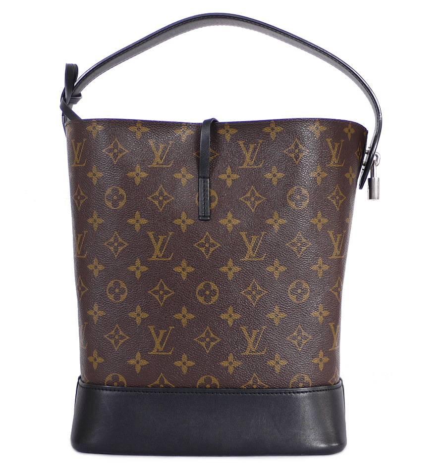 Louis Vuitton NN14 Monogram Idole GM Limited Edition in great condition. Limited edition from 2014 SS collection. The NN14 Monogram Idole combines Monogram canvas with colored calfskin trim for a refined look. The distinctive features of its
