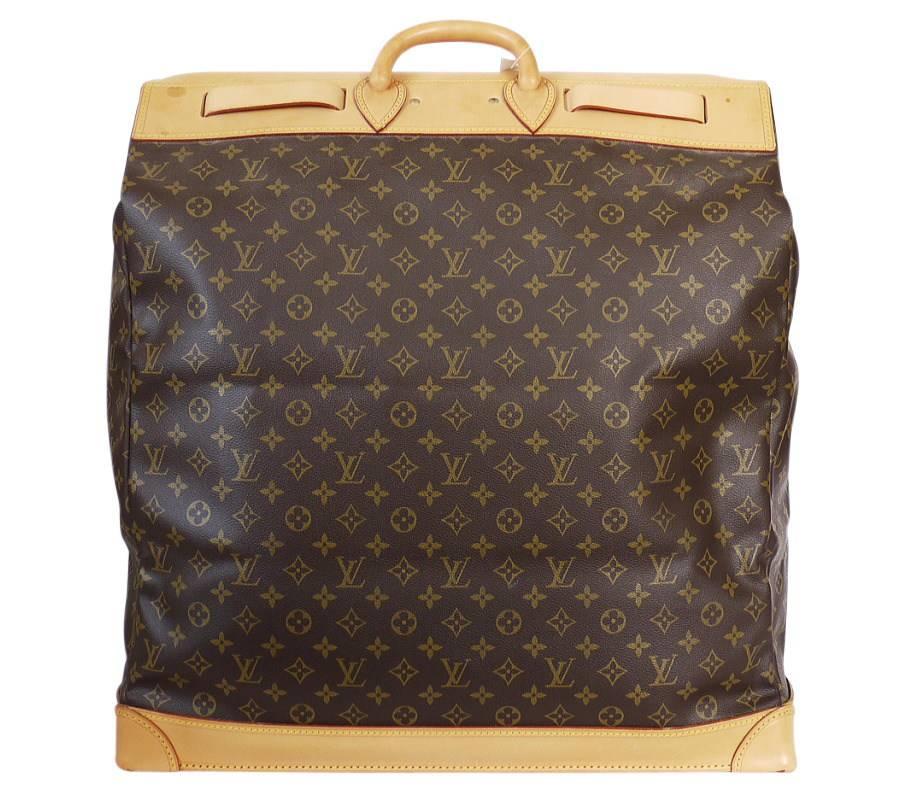 Louis Vuitton Monogram Steamer Bag 55 Travel Bag in excellent condition. Special order item. This travel bag in Monogram Canvas offers a large storage space. Its base features protective feet and a leather strap makes its closure more secure.  You