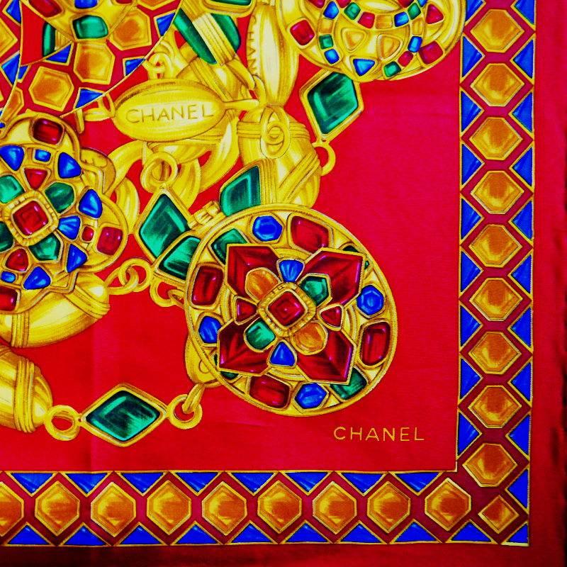 Vintage Chanel Jewelry pattern Silk Scarf 1990s In Excellent Condition In Hiroshima City, JP
