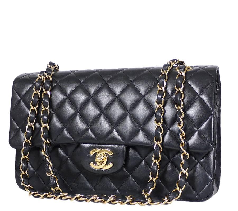 Chanel black lamb skin 2.55 double flap classic in excellent condition. Features a double flap with multiple storage compartments. Complete set with original box.

    Main color and Material : Black Lambskin Leather
    Hardware : Gold
   
