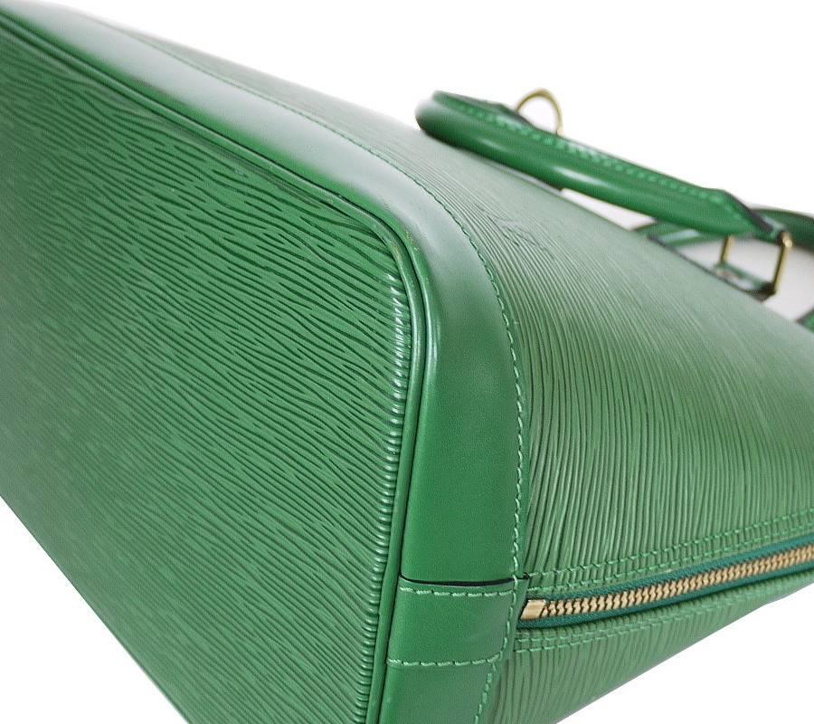 Women's Louis Vuitton Green Epi Alma Handbag With Cross Body Strap 