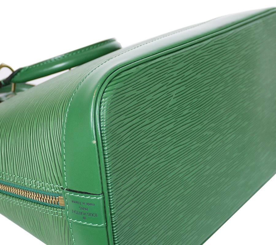 Louis Vuitton Green Epi Alma Handbag With Cross Body Strap  In Excellent Condition In Hiroshima City, JP