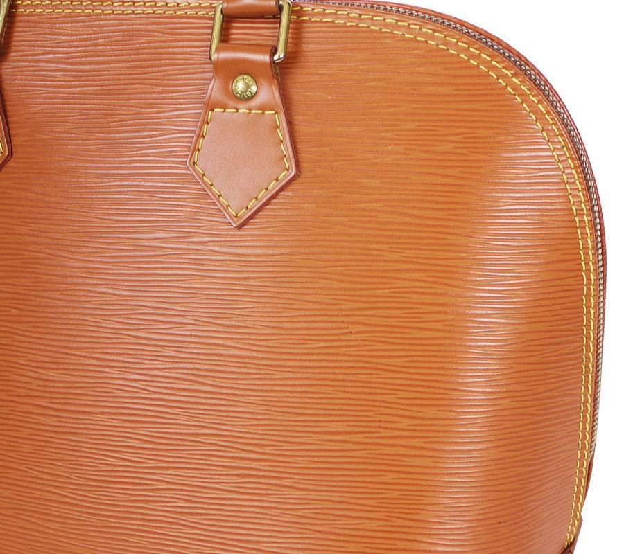 Louis Vuitton Epi Alma Handbag, Tote Zipangu Gold For Sale 1