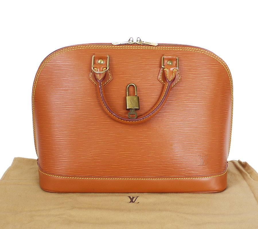 Louis Vuitton Epi Alma Handbag, Tote Zipangu Gold For Sale 6