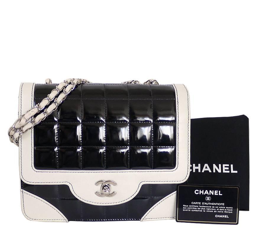 Vintage Chanel Bicolor Classic Flap Crossbody Shoulder Bag 4