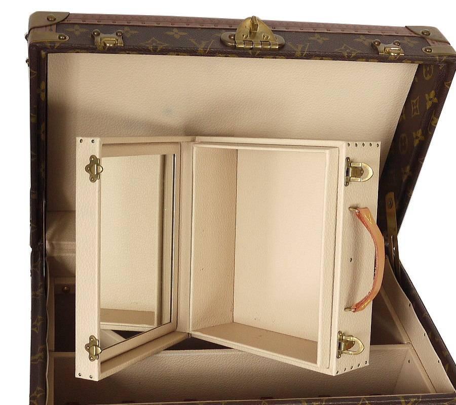 Louis Vuitton Monogram Toiletry Case Travel Trunk In Excellent Condition In Hiroshima City, JP