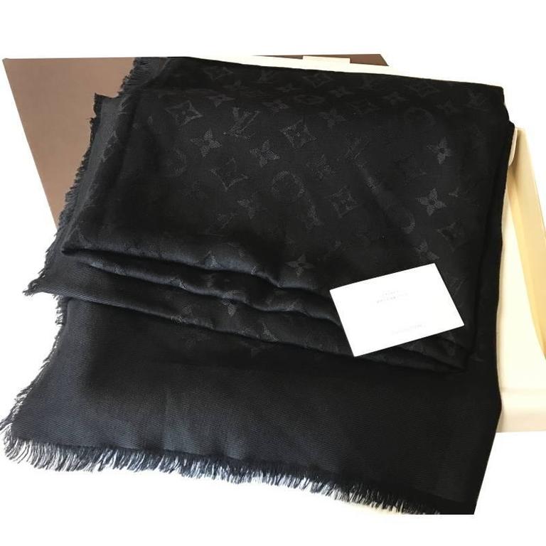 Louis Vuitton Monogram Shawl Black - M71329 For Sale at 1stDibs