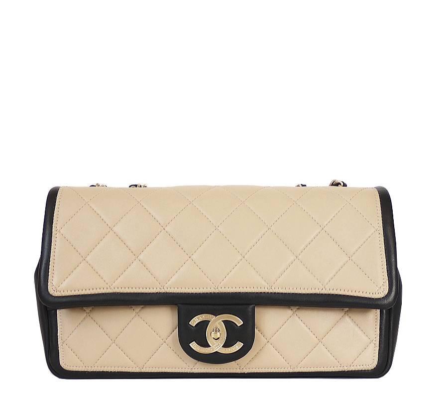 Chanel 2014 ss Cruise Collection 2.55 Bicolor Classic Shoulder Bag. Adjustable sliding chain makes the bag carried in double or single. Made from soft lambskin. 

Strap drops about : Single 9 inches, Double 17 inches long

Comes with : Authenticity