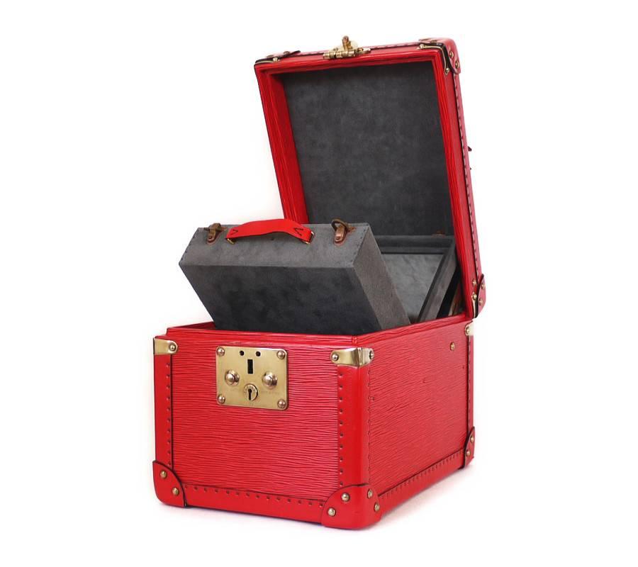 Louis Vuitton Boite Flacons Beauty Trunk Train Case Red Epi  4