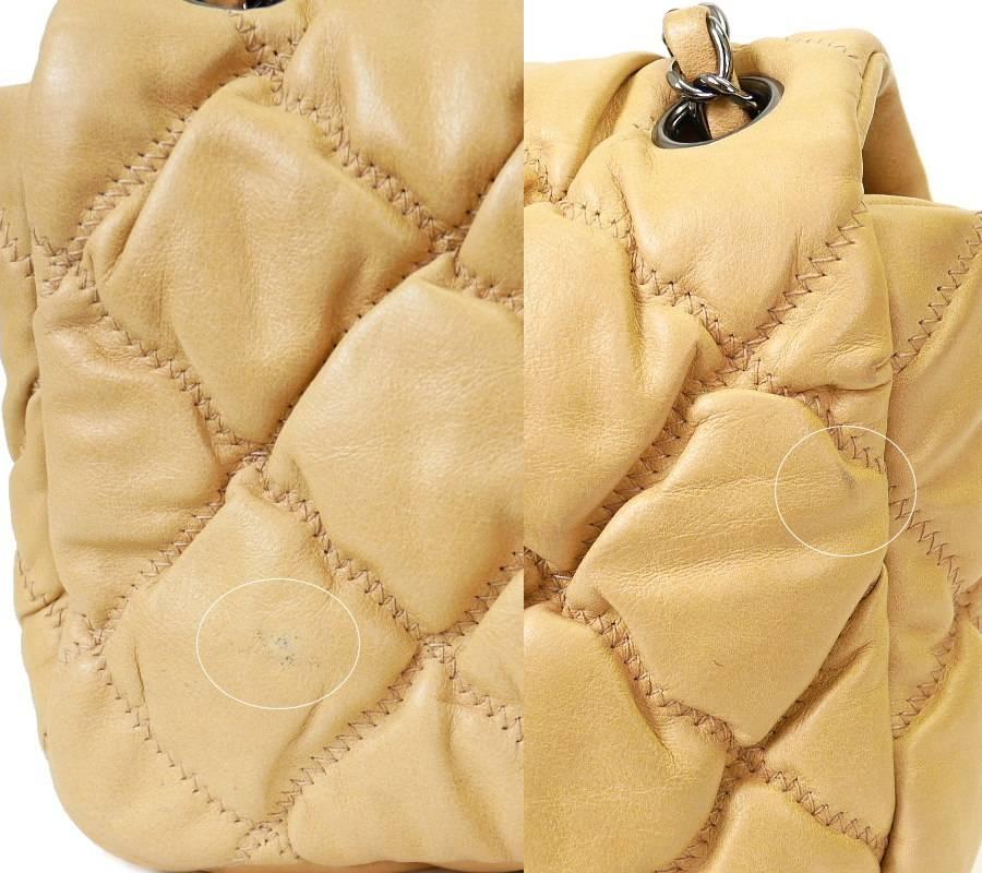  Chanel 2.55 Bubble Quilted Classic Chain Shoulder Bag Beige In Excellent Condition For Sale In Hiroshima City, JP