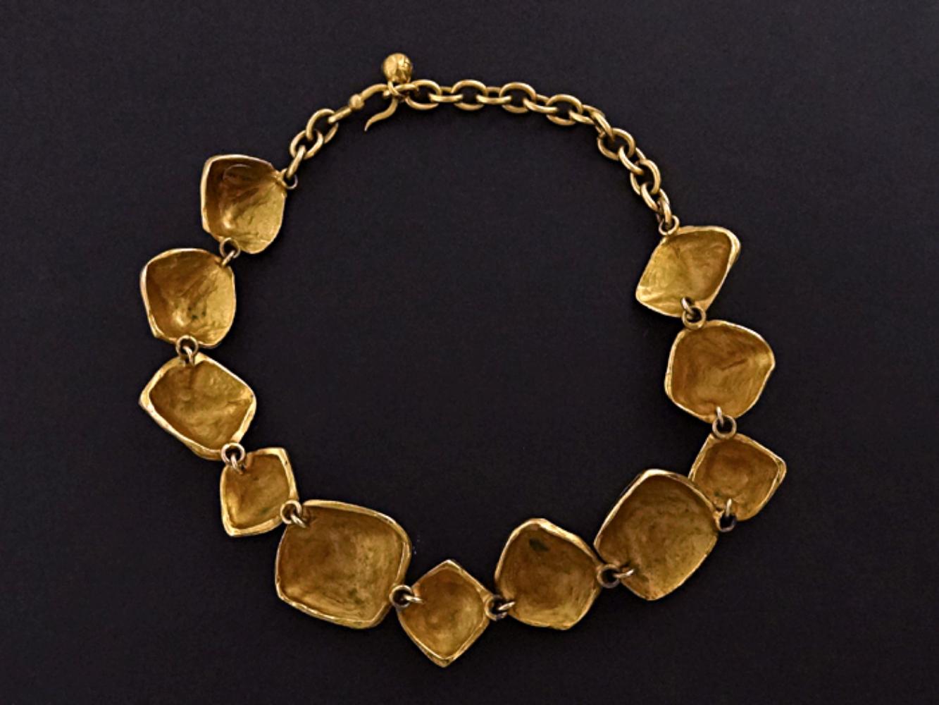 Hermes Vintage Gold Plated Necklace Choker 1970s In Excellent Condition For Sale In Hiroshima City, JP