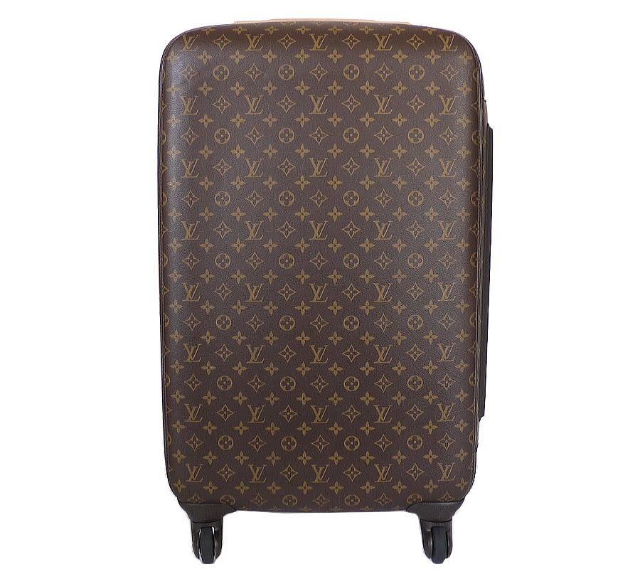 Authentic Zephyr 70 trolley case in great condition.
Elegantly renewing Louis Vuitton's legendary art of travel, the Zephyr 70 trolley case combines traditional leather goods craftsmanship with innovative, modern design. Silent and ultra-mobile, it