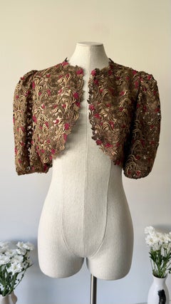 Valentino: Kurze Bolero-Jacke aus metallisch-goldfarbener Spitze, Anfang der 2010er Jahre