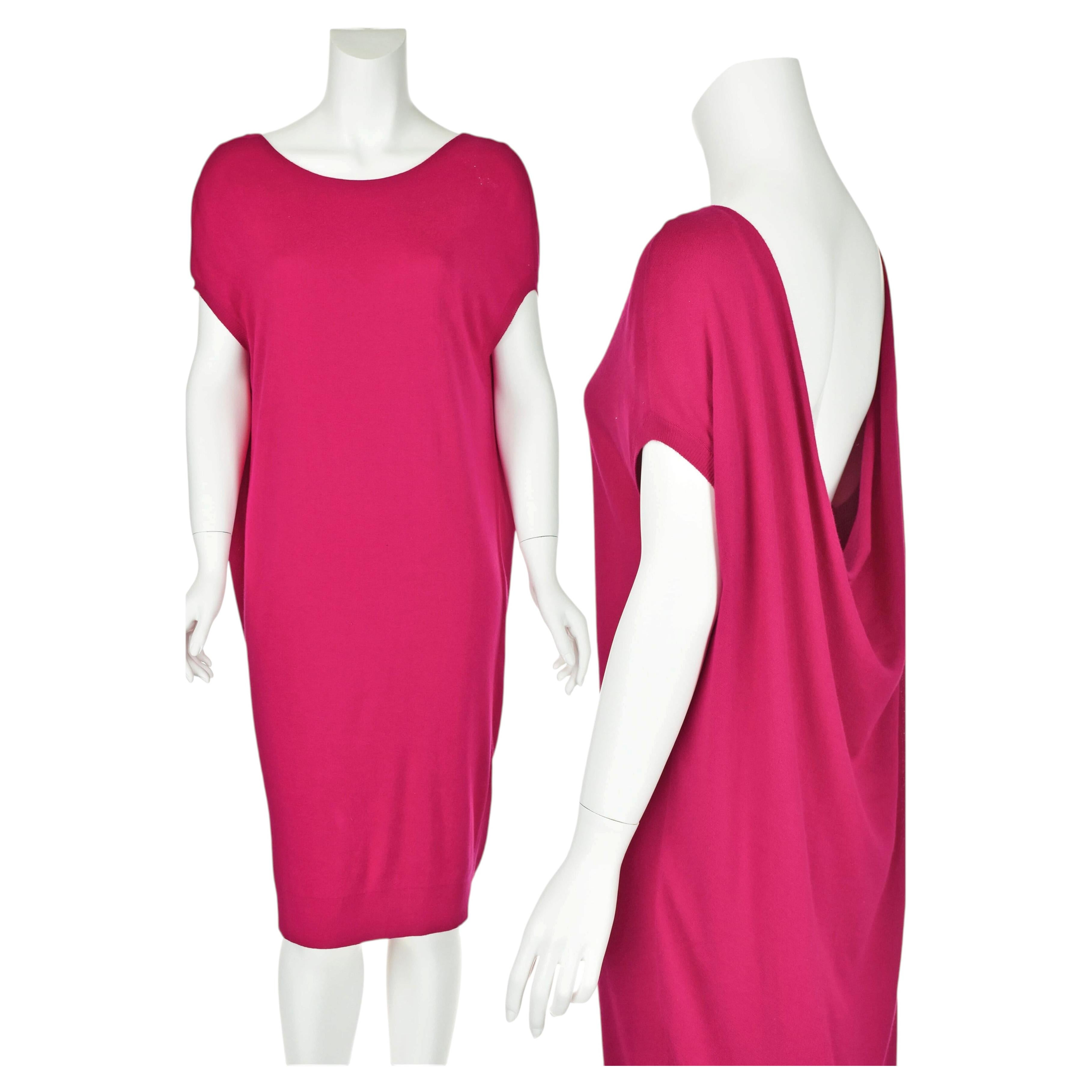 Vestido de punto «Deep Swag» de ALEXANDER McQUEEN, de color rosa intenso y con la espalda abierta, de archivo, aprox. 2005/06 en venta