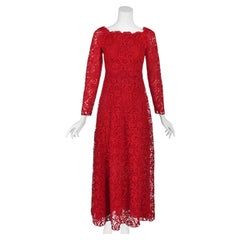 Valentino 2016 Red Floral Guipure Lace Long Sleeve Evening Gown, Size 4 NWOT