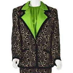 JACQUELINE de RIBES, hacia 1988. Traje de noche de terciopelo negro con bordados dorados, talla 10