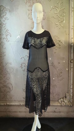 Original 1920s Flapper Art Deco Black Silk Chiffon Lace Evening Dress size US 4