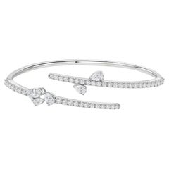 Bracelet rigide en or blanc 18 carats serti de moissanites de 2,55 carats, taillées en forme de marquise et de rondelles