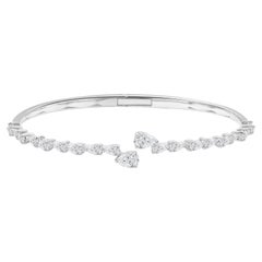 Bracelet rigide en or blanc 18 carats serti d'une moissanite de 2,13 carats taille marquise