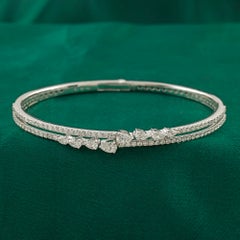Armreif mit 1,97 Karat Moissanit in Marquise- und Rundschliff aus 18 Karat Weißgold