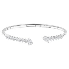 Bracelet rigide en or blanc 18 carats serti d'une moissanite de 1,90 carats taille marquise
