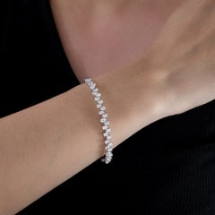 Bracciale rigido con moissanite taglio marquise da 2,57 carati in oro bianco 18 carati