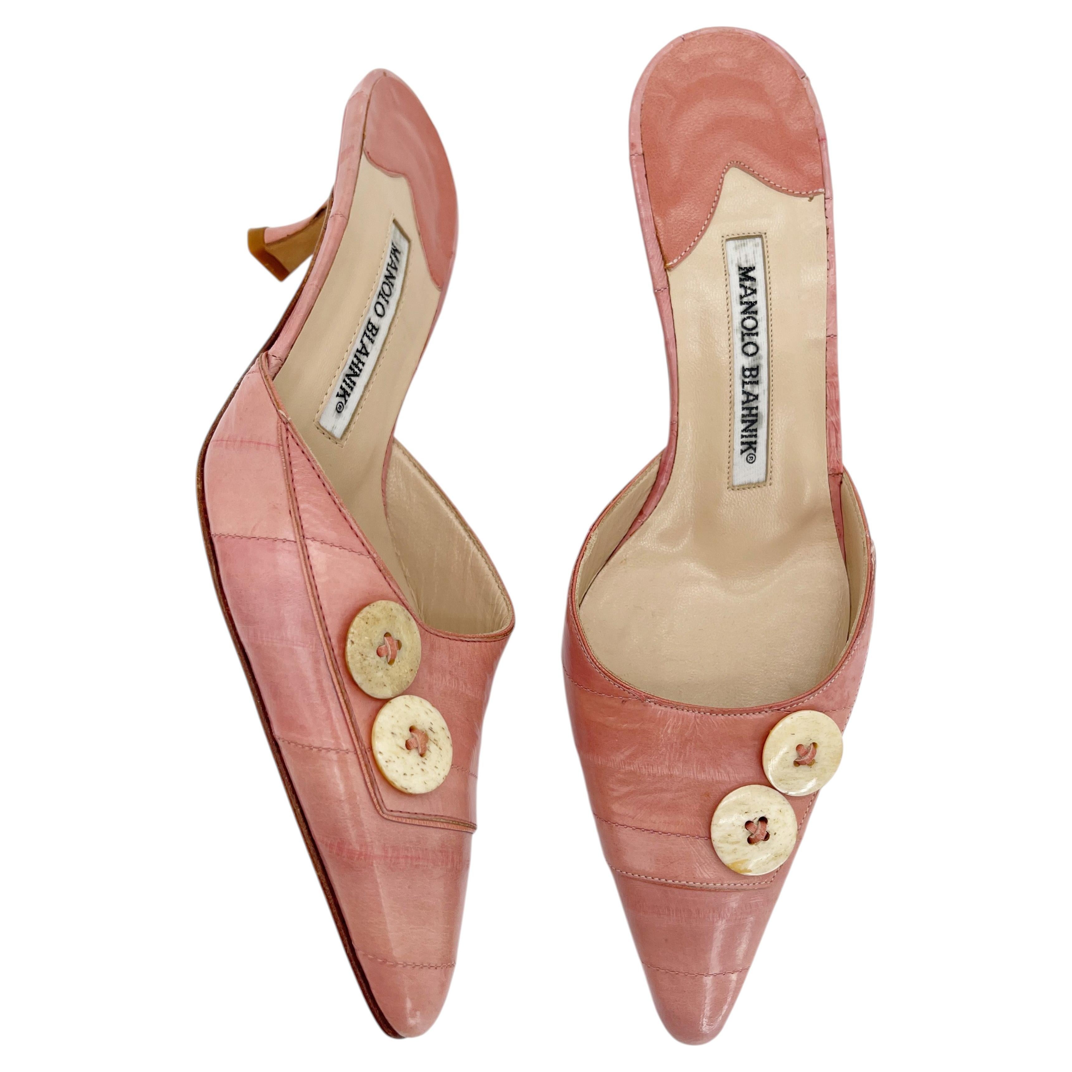 Do Manolos run small?