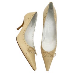 Chanel Vintage Beige Leather Bow Interlocking CC Pointed Toe Pumps Heels EU 41