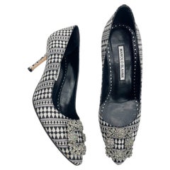 Manolo Blahnik Hangisi Black Silver Geometric Crystal Brooch Pumps Heels IT 37