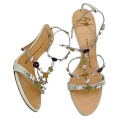 Sandali Giuseppe Zanotti Vintage con cinturino a T e motivo floreale in cristallo verde menta, taglia US 7,5