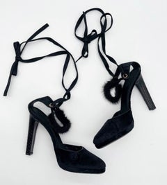 Gucci Fall 2004 Runway Tom Ford Black Velvet Mink Fur Wrap Python Heels US 10